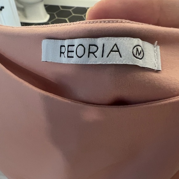 ReoRia Medium bodysuit - Picture 3 of 3